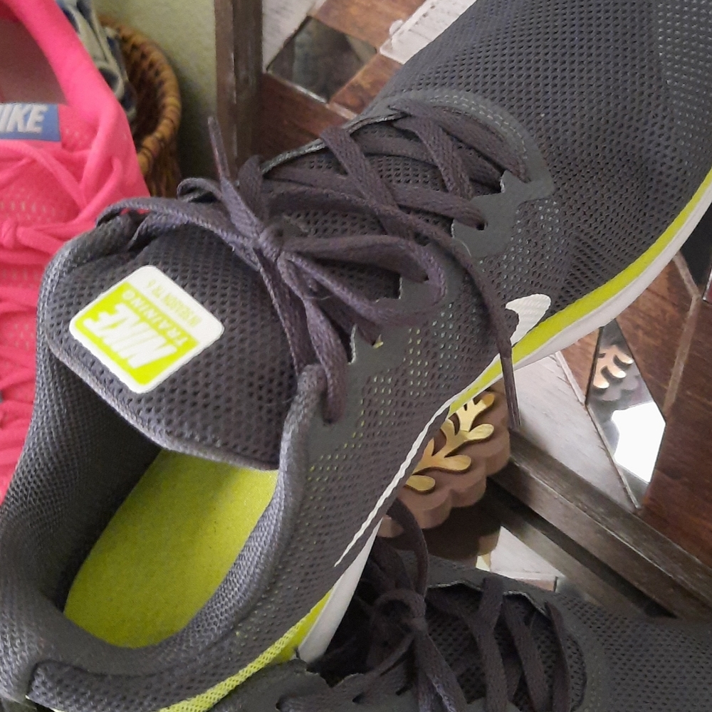Nike bundle - Picture 2 of 7